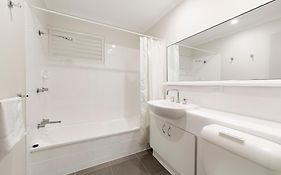 Mt Ommaney Hotel Apartments